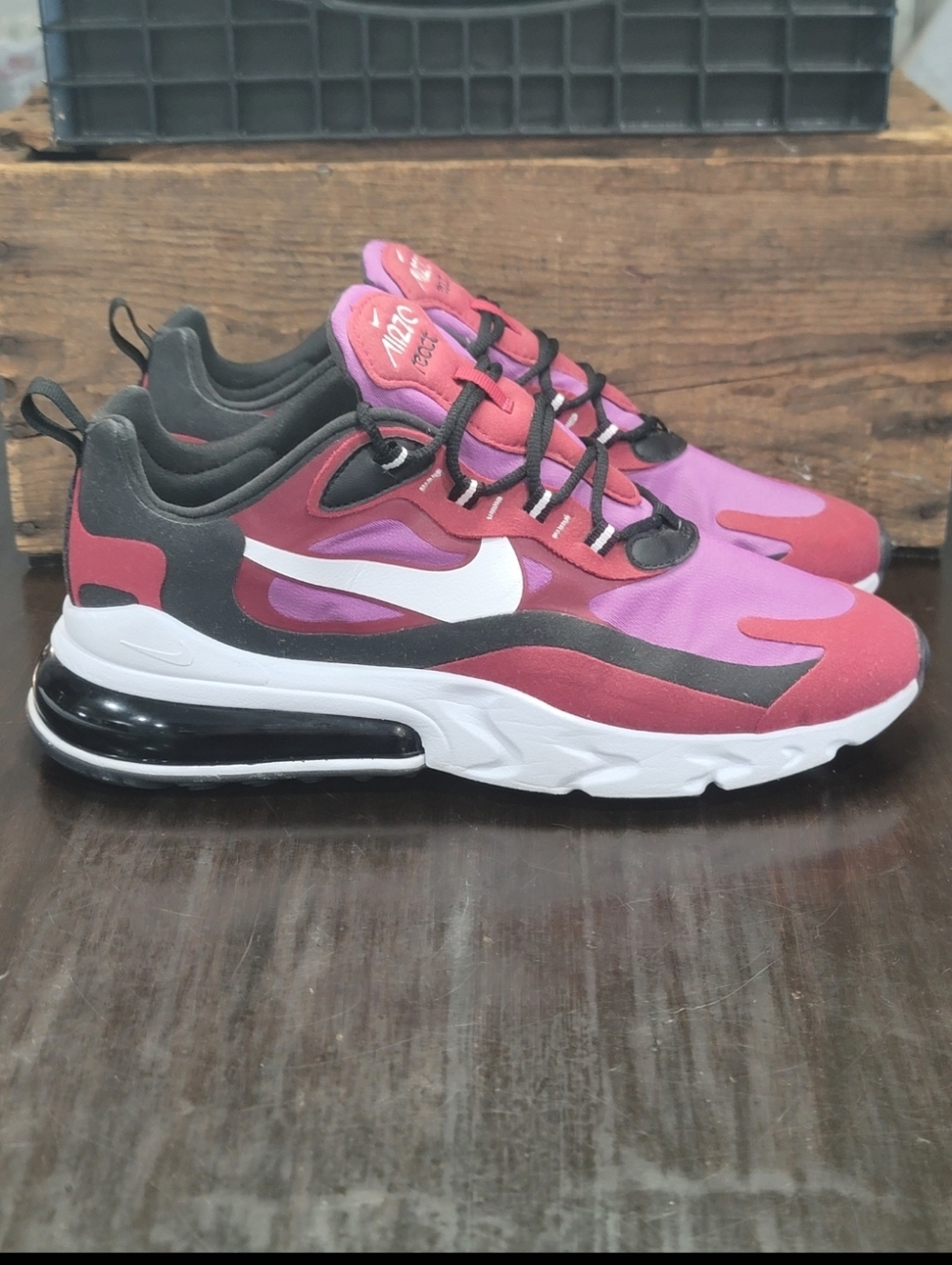 Nike Air Max 270 React "Red Vivid Purple" Mens 11 Great Condition Fast Shipping